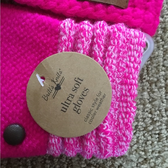 Britt’s Knits - Picture 3 of 4